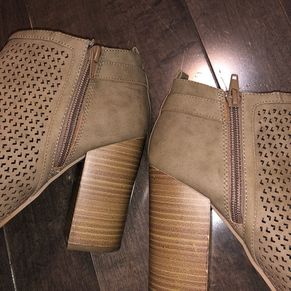 ❌ Brown Booties - Picture 8 of 8